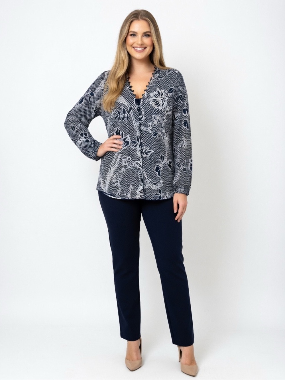 White House Black Market Navy and White Floral V-Neck Blouse M